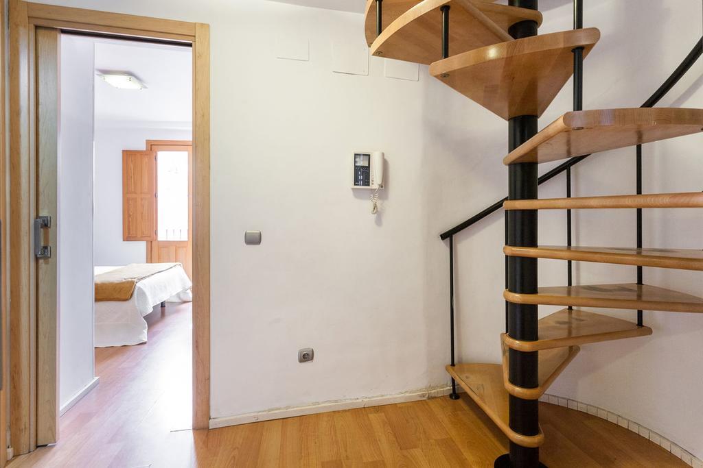 Like Apartments Lonja Valencia Eksteriør bilde